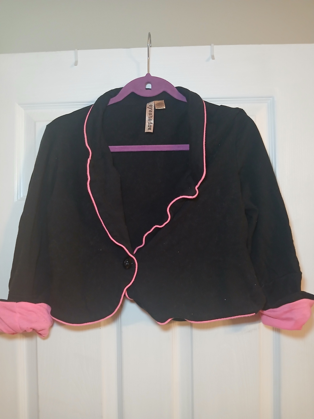 Eyeshadow Black Cropped Blazer with Pink Trim